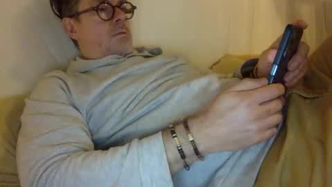 Snapshot of albandant chatting on December 21, 2025, 10:55 am albandant online show from December 21, 2025, 10:55 am