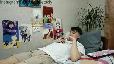 Snapshot of albeda22 chatting on February 19, 2025, 2:12 am Albedo online show from February 19, 2025, 2:12 am