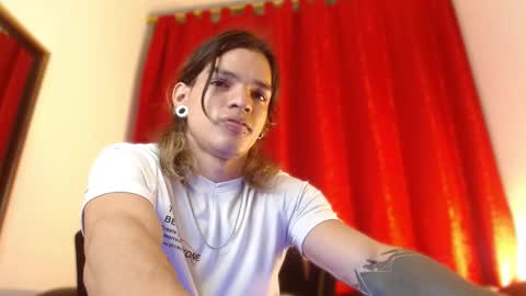 Snapshot of albertbernal69 chatting on December 21, 2025, 2:30 am Albert online show from December 21, 2025, 2:30 am