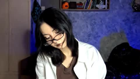 Im Katrina online show from November 23, 2025, 5:13 pm