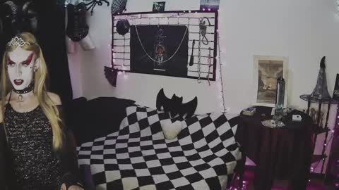 Mistic witch online show from February 26, 2025, 3:32 am