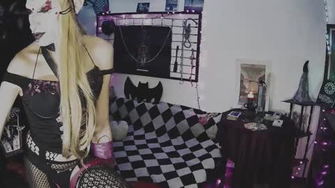 Mistic witch online show from March 12, 2025, 5:46 am