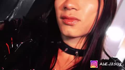 Snapshot of ale_2509 chatting on December 17, 2025, 1:28 pm Ale online show from December 17, 2025, 1:28 pm