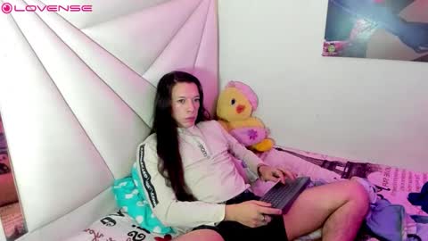 Snapshot of ale_noah_xxx chatting on April 15, 2026, 8:43 am ale_noah_xxx online show from April 15, 2026, 8:43 am