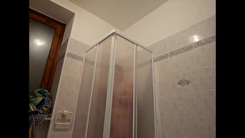 Snapshot of aledewalt chatting on January 11, 2025, 5:40 pm call me on skp alexdewalt online show from January 11, 2025, 5:40 pm