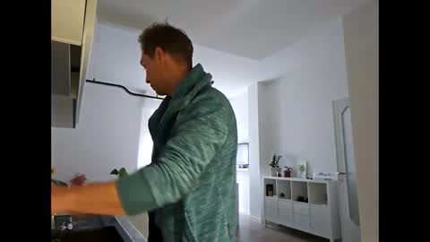 Snapshot of aledewalt chatting on March 10, 2025, 8:37 am call me on skp alexdewalt online show from March 10, 2025, 8:37 am