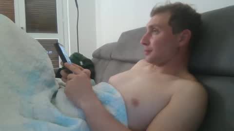 Snapshot of aledewalt chatting on March 11, 2025, 10:18 am call me on skp alexdewalt online show from March 11, 2025, 10:18 am