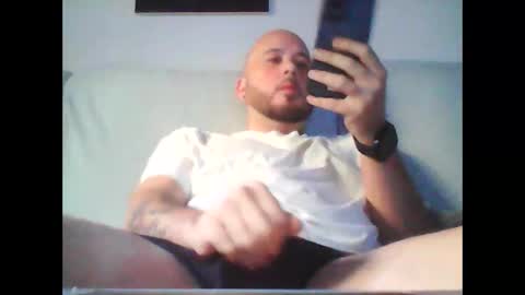 Snapshot of aleeexxxx4u chatting on October 10, 2025, 9:08 am aleeexxxx4u online show from October 10, 2025, 9:08 am