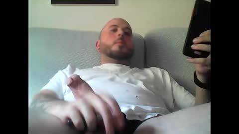 Snapshot of aleeexxxx4u chatting on October 14, 2025, 1:45 pm aleeexxxx4u online show from October 14, 2025, 1:45 pm