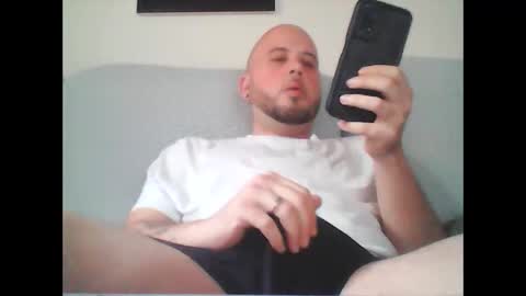 Snapshot of aleeexxxx4u chatting on December 15, 2025, 9:24 am aleeexxxx4u online show from December 15, 2025, 9:24 am