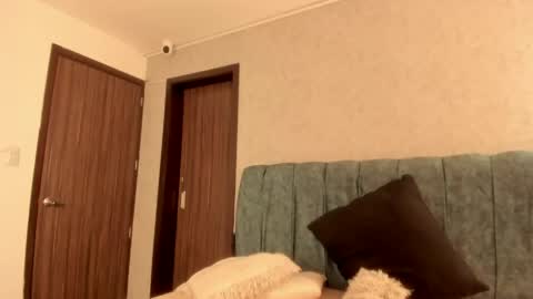 Aleera online show from April 29, 2026, 8:59 pm