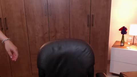 Snapshot of aleesha_cameron02 chatting on July 18, 2026, 7:17 pm Ale online show from July 18, 2026, 7:17 pm