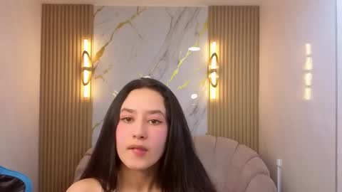 Snapshot of aleja05_b chatting on November 15, 2025, 8:38 pm aleja online show from November 15, 2025, 8:38 pm