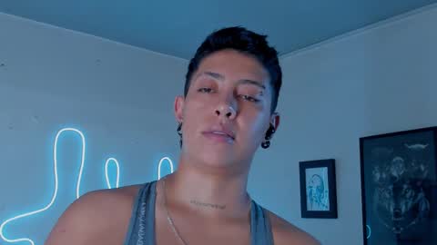 Alejandra online show from December 3, 2025, 11:47 pm