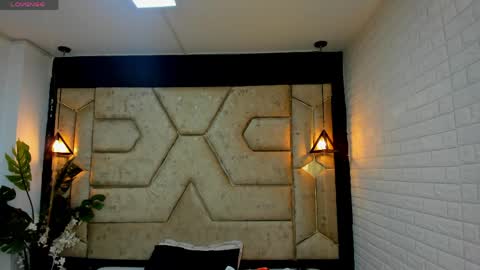 aleja__slav3 online show from June 5, 2026, 10:04 pm