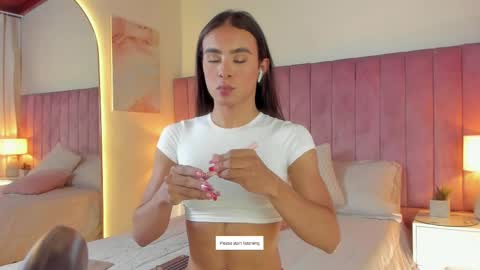 Alejandra Arango online show from March 5, 2025, 4:35 pm