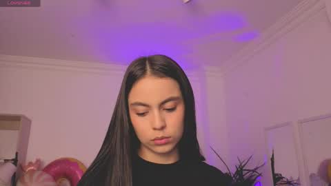 Alejandra online show from May 14, 2026, 11:39 am