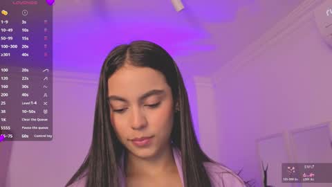 Alejandra online show from June 3, 2026, 11:35 am
