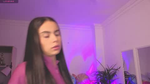 Alejandra online show from June 24, 2026, 11:31 am