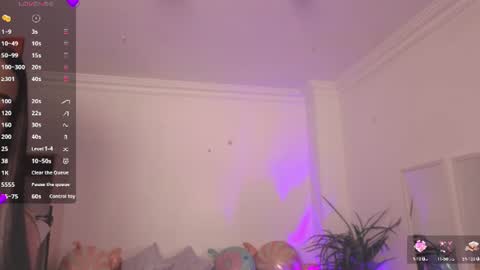 Alejandra online show from June 26, 2026, 11:47 am