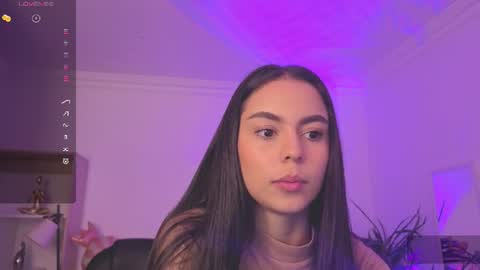Alejandra online show from June 30, 2026, 11:11 am