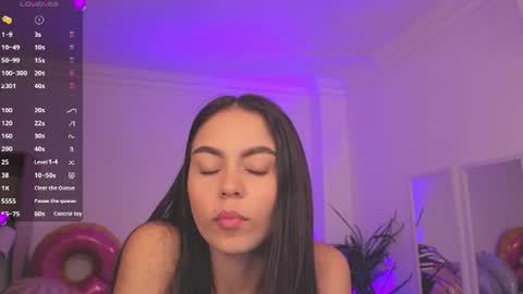 Alejandra online show from July 7, 2026, 11:36 am