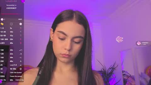 Alejandra online show from July 9, 2026, 11:36 am