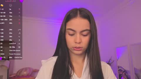 Alejandra online show from July 14, 2026, 11:16 am