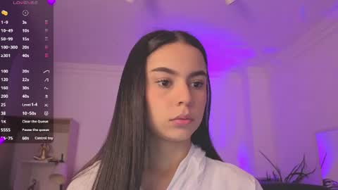 Alejandra online show from July 20, 2026, 11:01 am