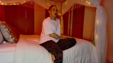 Snapshot of alejadollts chatting on February 1, 2026, 6:39 pm ALEJADOLLTS online show from February 1, 2026, 6:39 pm