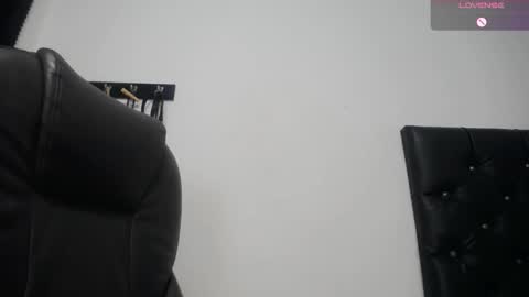 alejahornyx online show from January 1, 2025, 9:49 am