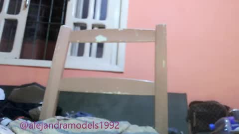 Alejandra online show from May 4, 2026, 9:38 am
