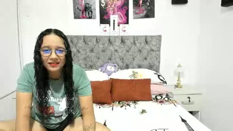 alejandra_evanss online show from June 27, 2026, 11:32 pm