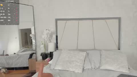 Snapshot of alejandra_marin_ chatting on July 7, 2026, 7:23 am alejandra_marin_ online show from July 7, 2026, 7:23 am