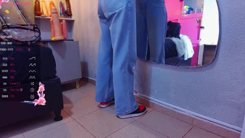 alejandra martins online show from December 22, 2025, 8:06 pm