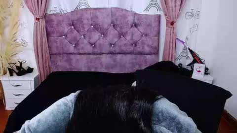 Snapshot of alejandracastr chatting on October 23, 2025, 11:09 am ALEJANDRA online show from October 23, 2025, 11:09 am