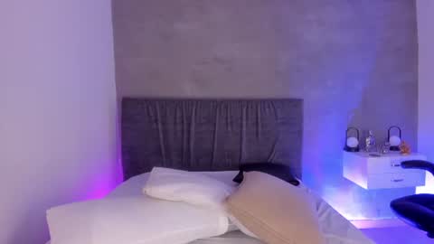 Alejandra online show from June 13, 2026, 12:58 pm