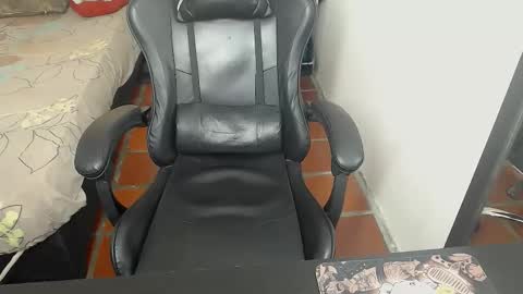 Snapshot of alejandro_cutee chatting on November 16, 2025, 8:25 pm alejandro_cutee online show from November 16, 2025, 8:25 pm