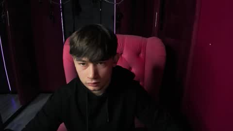 Alejandro online show from November 17, 2025, 3:18 pm