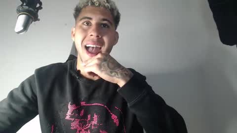 Snapshot of alejandrojf_00 chatting on December 7, 2024, 1:29 pm Daiki jack online show from December 7, 2024, 1:29 pm