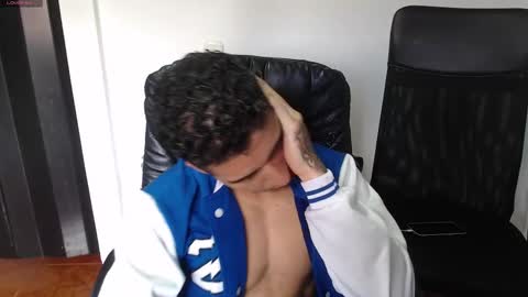 Snapshot of alejandrojf_00 chatting on February 23, 2025, 8:00 pm Daiki jack online show from February 23, 2025, 8:00 pm