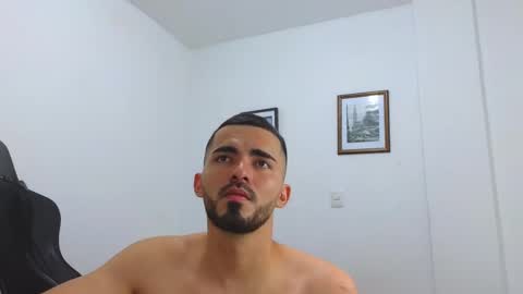Snapshot of alejandroo_7 chatting on February 25, 2025, 11:00 pm alejandroo_7 online show from February 25, 2025, 11:00 pm