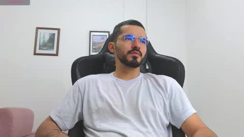 Snapshot of alejandroo_7 chatting on November 29, 2025, 3:15 pm alejandroo_7 online show from November 29, 2025, 3:15 pm