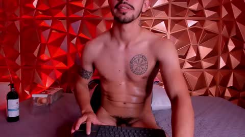 Snapshot of alejandrostorm chatting on March 7, 2025, 1:42 am Alejo online show from March 7, 2025, 1:42 am