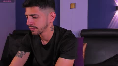 Snapshot of alejandrostorm chatting on October 1, 2025, 8:15 pm Alejo online show from October 1, 2025, 8:15 pm