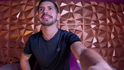 Snapshot of alejandrostorm chatting on November 9, 2025, 2:32 am Alejo online show from November 9, 2025, 2:32 am
