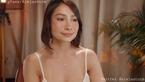 Snapshot of alejastorm chatting on January 11, 2026, 2:27 am Alejandra online show from January 11, 2026, 2:27 am