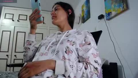 alejaxxxhot online show from November 24, 2025, 2:00 am