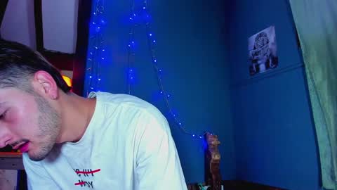 Snapshot of alejo_323__ chatting on January 24, 2025, 3:43 am alejo_323__ online show from January 24, 2025, 3:43 am