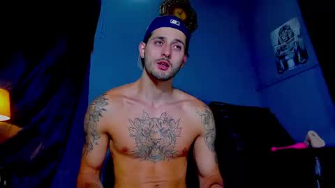 Snapshot of alejo_323__ chatting on July 20, 2026, 3:43 am alejo_323__ online show from July 20, 2026, 3:43 am